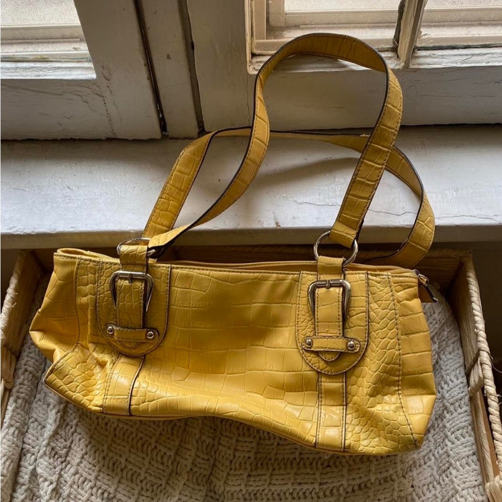 Croft & Barrow small Y2K yellow leather handbag